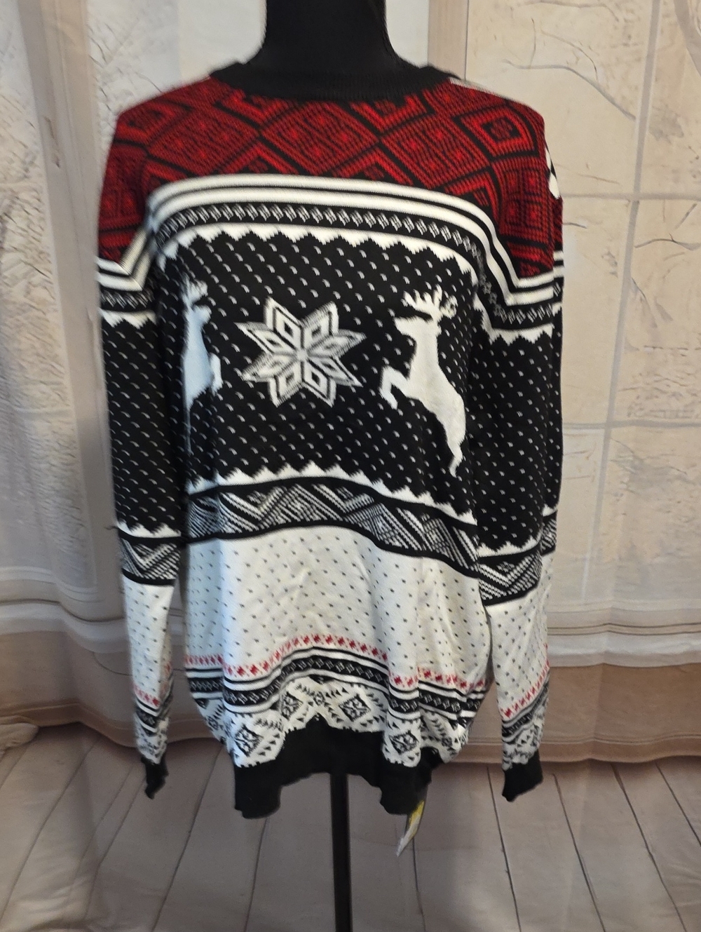 Kohl's Womens Red Black White Reindeer Fair Isle Crewneck Sweater